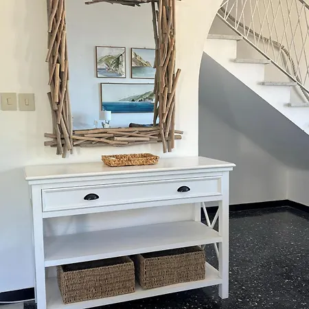 La Casa Di Gino In The Centre With Sea View * مونتيروسّو ال ماري