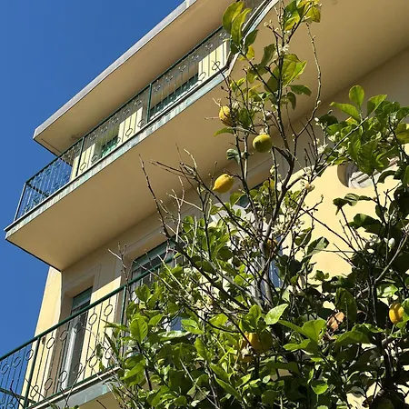شقة La Casa Di Gino In The Centre With Sea View مونتيروسّو ال ماري